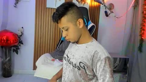 Snapshot of david_niet chatting on 19, 9, 2025 david_niet online show from 19, 9, 2025