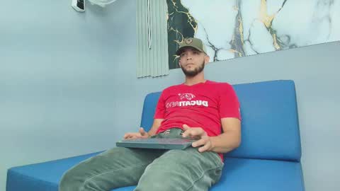 Snapshot of david_rusel chatting on 9, 10, 2025 DAVID online show from 9, 10, 2025