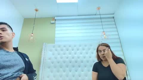 david_victoriaa online show from 2, 12, 2025