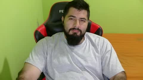 Snapshot of daviddelz chatting on 28, 1, 2025 David online show from 28, 1, 2025