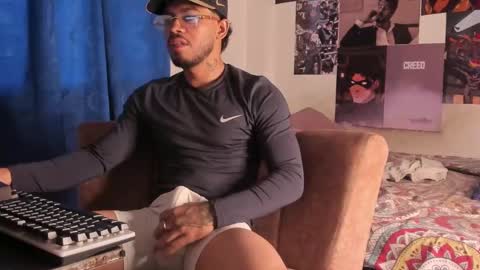 Snapshot of davide_daniels chatting on 23, 10, 2025 Davide online show from 23, 10, 2025