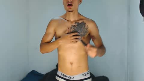 Snapshot of davidgalvis1 chatting on 2, 12, 2024 David Galvis - independent model online show from 2, 12, 2024