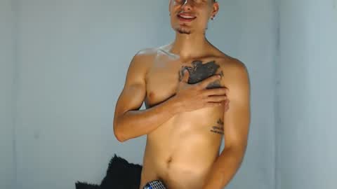 Snapshot of davidgalvis1 chatting on 2, 12, 2024 David Galvis - independent model online show from 2, 12, 2024