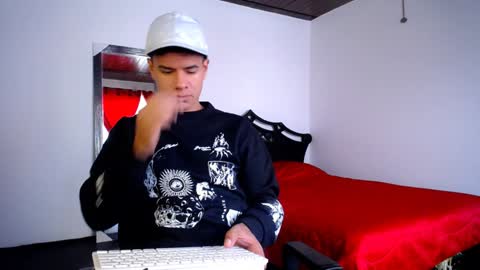 Snapshot of davidkaloc chatting on 14, 1, 2025 David online show from 14, 1, 2025