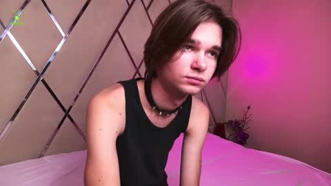 Snapshot of davidleatherhoff chatting on 29, 11, 2025 DAVID online show from 29, 11, 2025