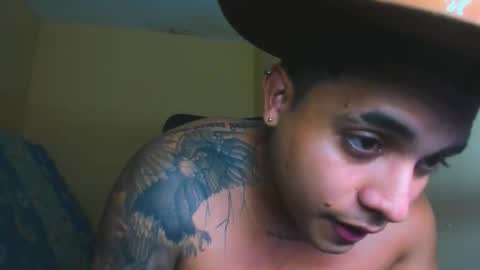 Snapshot of davidlenonn_ chatting on 26, 11, 2025 Lennon online show from 26, 11, 2025