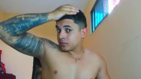 Snapshot of davidlenonn_ chatting on 5, 1, 2026 Lennon online show from 5, 1, 2026