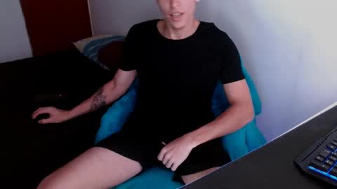 Snapshot of davidsalazar33 chatting on 5, 3, 2025 davidsalazar33 online show from 5, 3, 2025