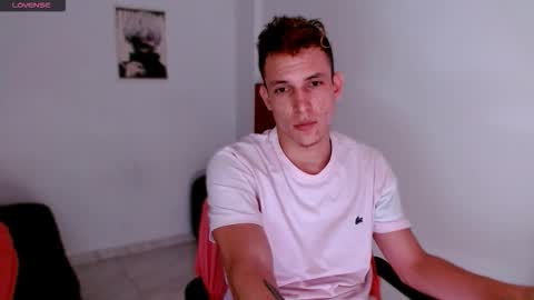 Snapshot of davidsalazar33 chatting on 9, 9, 2025 davidsalazar33 online show from 9, 9, 2025