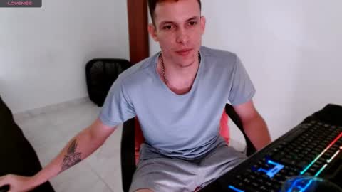 Snapshot of davidsalazar33 chatting on 9, 9, 2025 davidsalazar33 online show from 9, 9, 2025