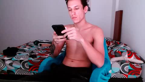 Snapshot of davidsalazar33 chatting on 28, 10, 2025 davidsalazar33 online show from 28, 10, 2025