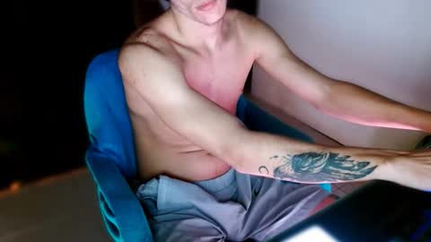 Snapshot of davidsalazar33 chatting on 1, 11, 2025 davidsalazar33 online show from 1, 11, 2025