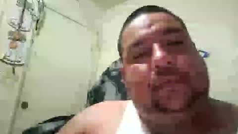 Snapshot of davidzhere222800 chatting on 5, 1, 2025 davidzhere222800 online show from 5, 1, 2025