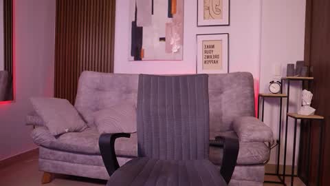 Davies brown    schedule 12pm to 5pm col time online show from 4, 10, 2025