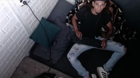 Snapshot of davils12 chatting on 5, 11, 2025 DAVILS online show from 5, 11, 2025