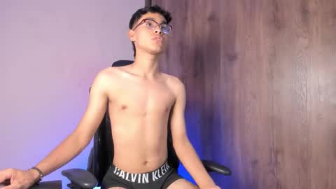 davis_0102 online show from 4, 2, 2026