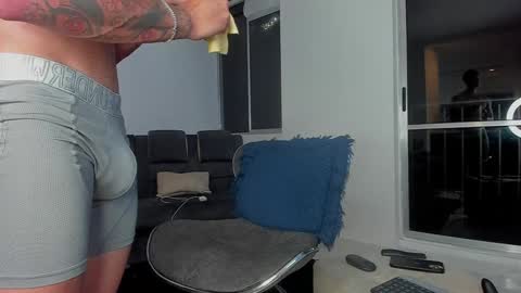 Snapshot of davis_alx chatting on 24, 12, 2024 davis  instagram davis alx1 online show from 24, 12, 2024