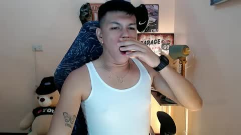 Snapshot of dax_x chatting on 7, 1, 2025 JC LOVER BOY online show from 7, 1, 2025