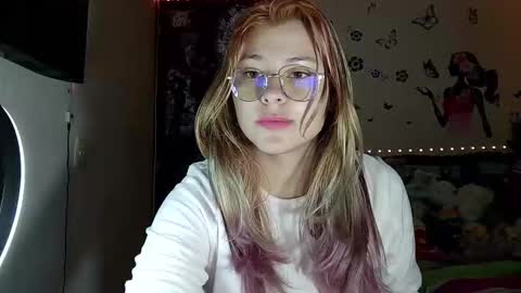 Snapshot of daya202 chatting on 5, 11, 2025 Eli online show from 5, 11, 2025