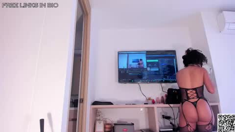 Snapshot of dayanaortega chatting on 25, 10, 2025 dayanaortega online show from 25, 10, 2025