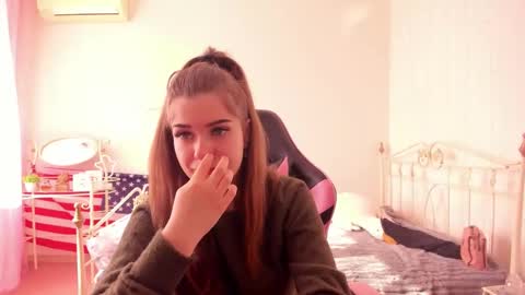 Snapshot of dazdrasmigdasue chatting on 24, 2, 2025 dazdrasmigdasue online show from 24, 2, 2025