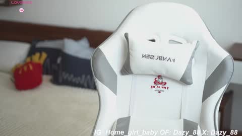 Dazy    My Fansly  online show from 1, 3, 2025