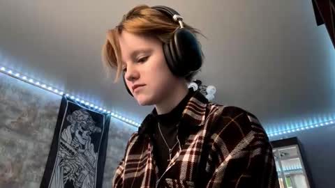 Sabrine online show from 4, 2, 2026