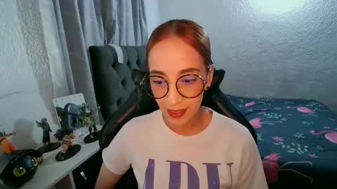 Snapshot of dear_juliet chatting on 10, 9, 2025 Juliet online show from 10, 9, 2025