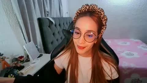 Snapshot of dear_juliet chatting on 3, 10, 2025 Juliet online show from 3, 10, 2025