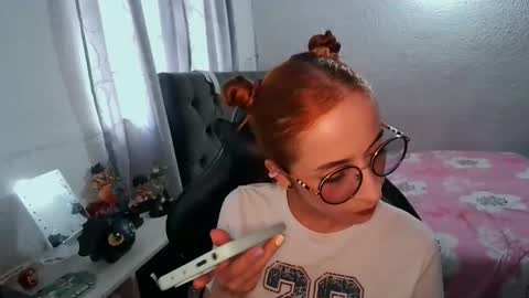 Snapshot of dear_juliet chatting on 6, 11, 2025 Juliet online show from 6, 11, 2025