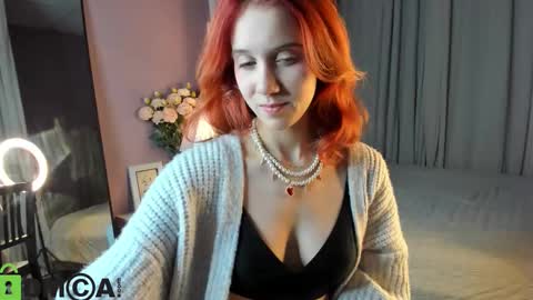 Snapshot of dearly_emily chatting on 30, 10, 2025 Emily GMT2 Mon 10 AM - 4 PM Wed 10 AM - 4 PM Thu 10 AM - 4 PM Fri 10 AM - 4 PM Sat 10 AM - 4 PM online show from 30, 10, 2025