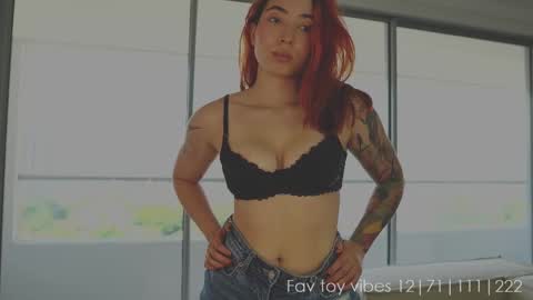 Snapshot of dearnina chatting on 9, 10, 2025 NINA 30OFF online show from 9, 10, 2025