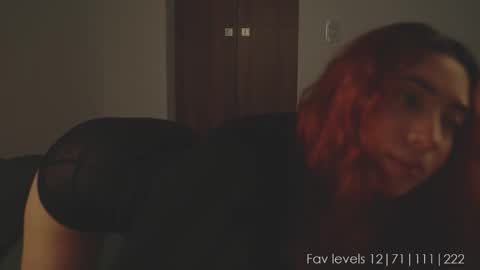 Snapshot of dearnina chatting on 18, 10, 2025 NINA 30OFF online show from 18, 10, 2025