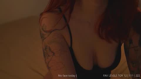 Snapshot of dearnina chatting on 16, 11, 2025 NINA 30OFF online show from 16, 11, 2025