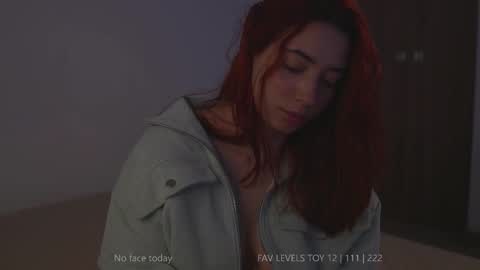 Snapshot of dearnina chatting on 28, 11, 2025 NINA 30OFF online show from 28, 11, 2025