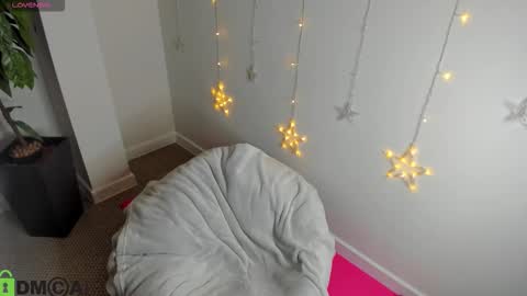 Jennifer online show from 14, 12, 2025