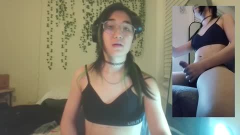 deciduousdoll online show from 22, 11, 2025