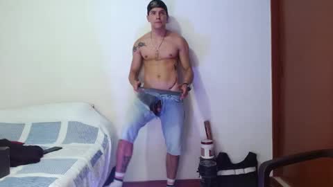 Snapshot of deconrios chatting on 1, 2, 2025 Santiago online show from 1, 2, 2025