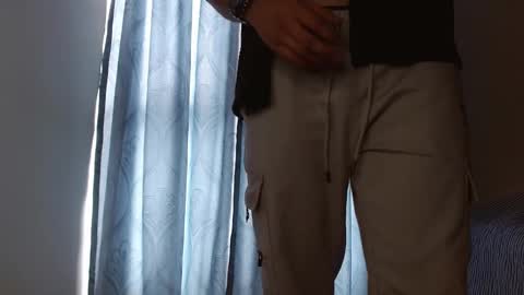 Snapshot of deconrios chatting on 19, 2, 2025 Santiago online show from 19, 2, 2025