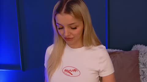 Snapshot of deeavip chatting on 9, 3, 2026 DeeaVIP online show from 9, 3, 2026