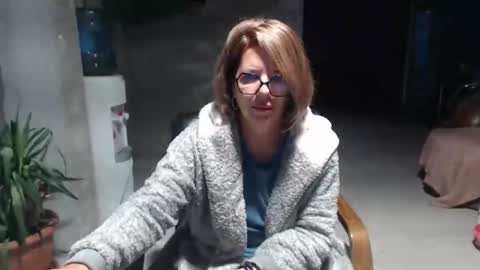 hi guys i m a cute milf i m here for good time and nice people pls be respectfool and enjoy me online show from 12, 9, 2025