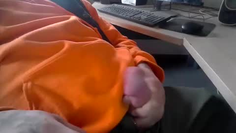 Snapshot of deepstrokes25 chatting on 4, 2, 2025 deepstrokes25 online show from 4, 2, 2025