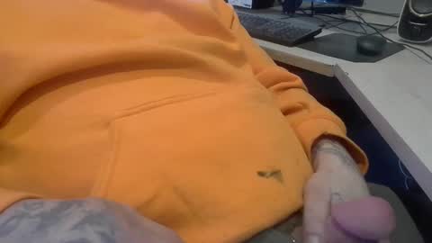 Snapshot of deepstrokes25 chatting on 4, 3, 2025 deepstrokes25 online show from 4, 3, 2025