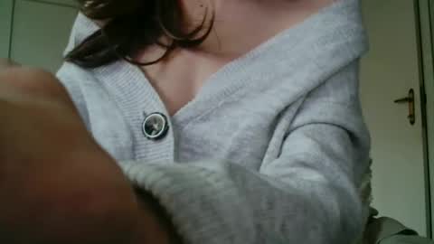 KamiDevi online show from 2, 2, 2026