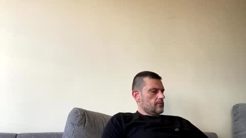 Defloy online show from 12, 11, 2025