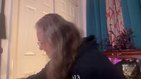 Tori online show from 3, 12, 2025