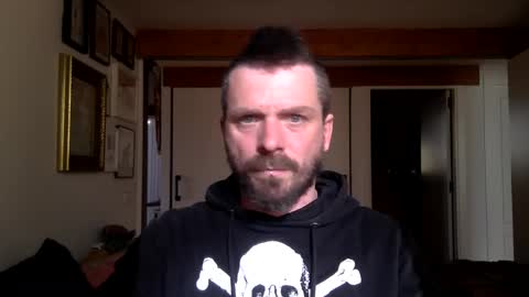 Snapshot of deivitzzz chatting on 19, 12, 2024 Hermes online show from 19, 12, 2024