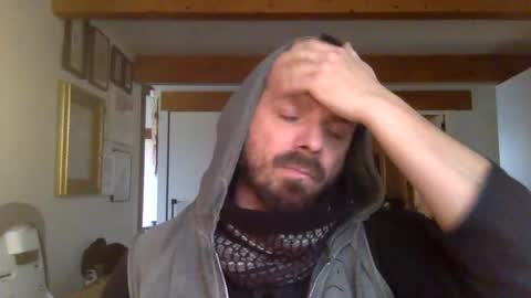 Snapshot of deivitzzz chatting on 12, 2, 2025 Hermes online show from 12, 2, 2025