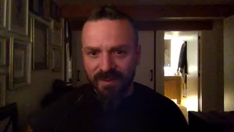 Snapshot of deivitzzz chatting on 28, 10, 2025 Hermes online show from 28, 10, 2025