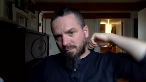 Snapshot of deivitzzz chatting on 14, 3, 2026 Hermes online show from 14, 3, 2026